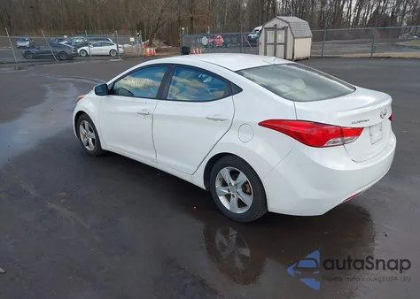 2013 Hyundai Elantra Gls z USA, uszkodzony, nr VIN 5NPDH4AE8DH325080